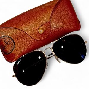 Ray-Ban Gold Aviator Sunglasses (unisex)